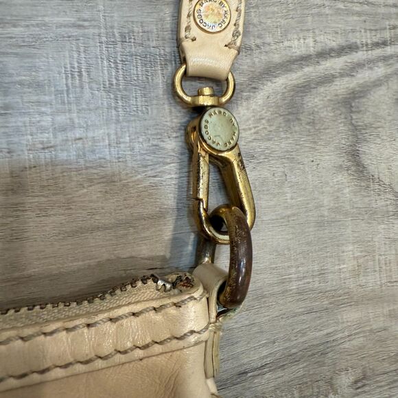 Marc by Marc Jacobs Cream Leather Crossbody Bag - Picture 8 of 9